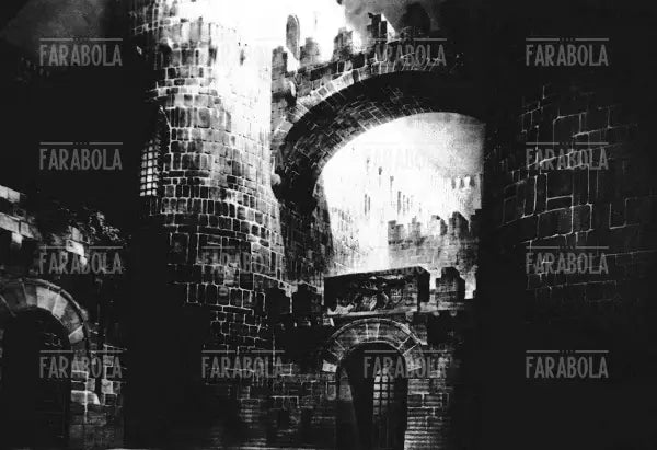 Scenografia di Edoardo Marchioro per Il trovatore di Giuseppe Verdi, Teatro alla Scala, Milano, 1925