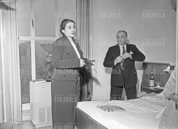 Maria Callas e il marito Giovanni Battista Meneghini all'Hotel dei Cavalieri, Milano, 1950