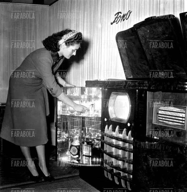 Radiofonobar televisivo, Milano, 1950
