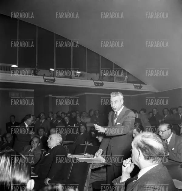 Mario Venanzi, dibattito sulla Rinascente, Milano, 1950