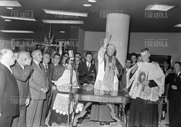 Umberto Brustio e il Cardinale Schuster, inaugurazione della nuova Rinascente, Milano, 1950