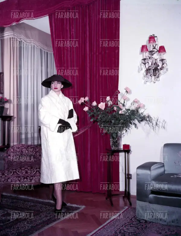 Maria Callas nella sua casa di via Buonarroti, Milano, anni 50