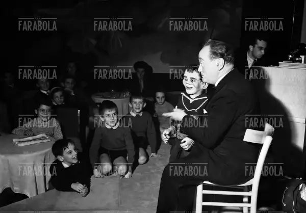 Festa per i bambini alla Rinascente, Milano, 1951