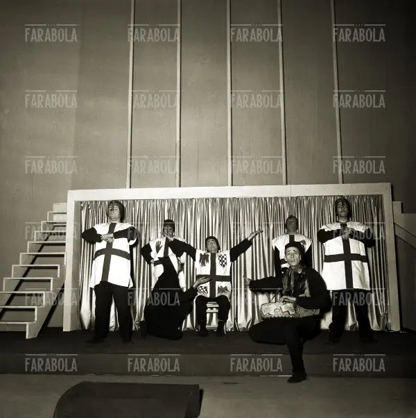 Spettacolo Il dito nell'occhio della compagnia Fo-Durano-Parenti, Piccolo Teatro, Milano, 1953