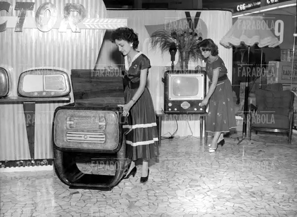 Stand alla Mostra della Radio e della Tv, Milano, 1953