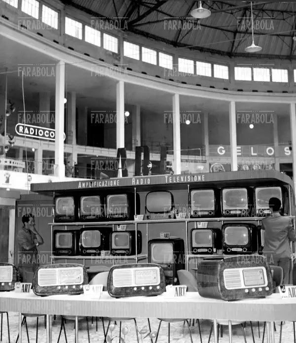 Stand alla Mostra della Radio e della Tv, Milano, 1953