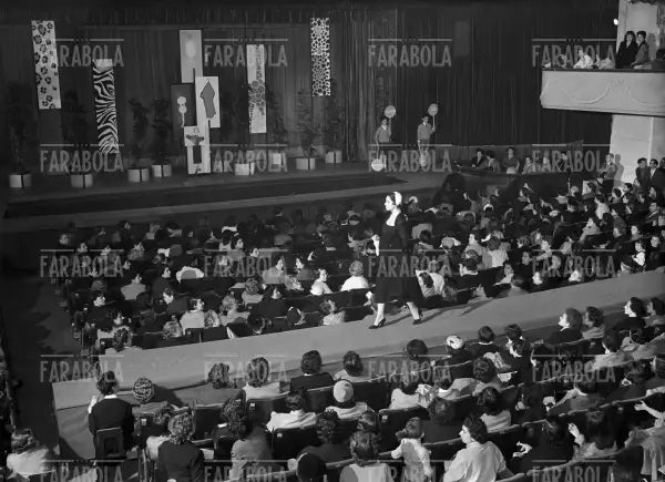 Sfilata della Rinascente, Teatro Manzoni, Milano, 1953