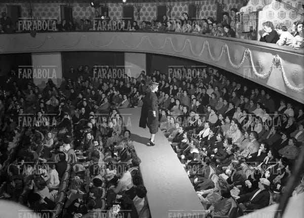 Sfilata della Rinascente, Teatro Manzoni, Milano, 1953
