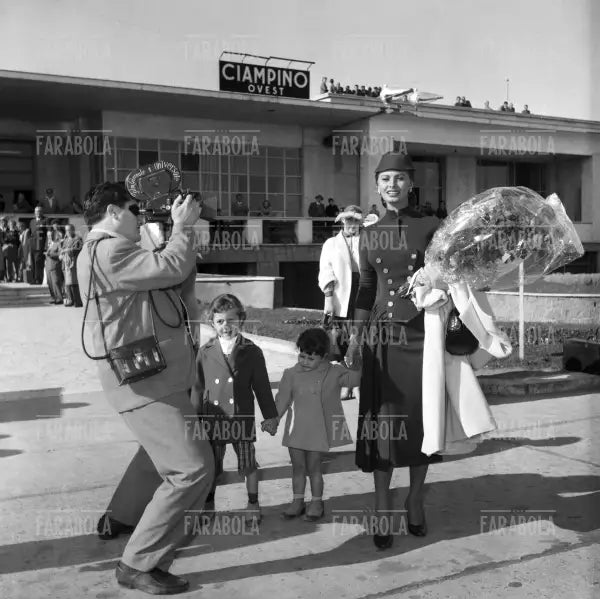 Sophia Loren all'Aeroporto di Ciampino, Roma, 1954