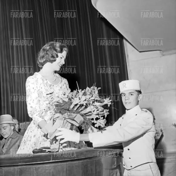 Patricia Anne Cowden alla sfilata della Rinascente, Milano, 1957