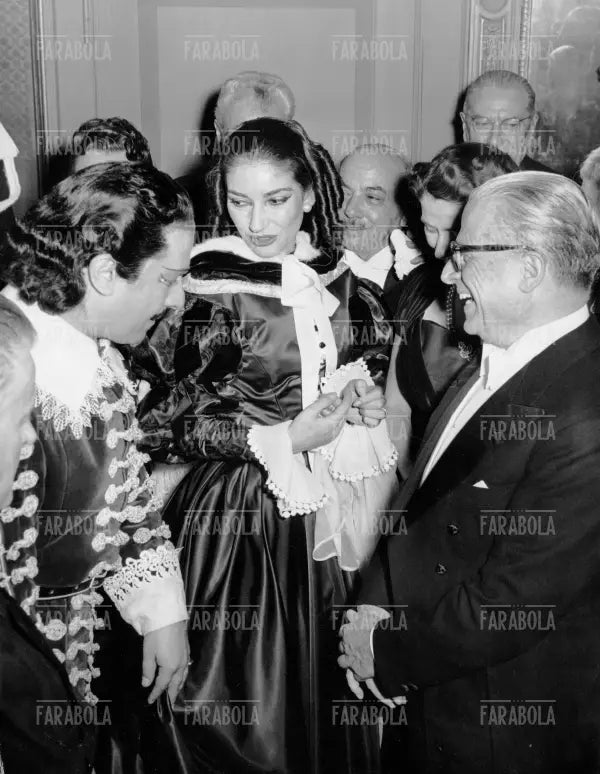 Maria Callas, Giuseppe Di Stefano e Giovanni Gronchi, Prima della Scala con Un ballo in maschera, Milano, 1957