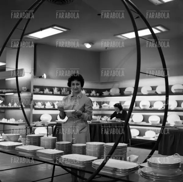 Commessa della Rinascente, Milano, 1959