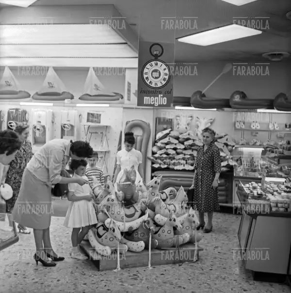 Commessa della Rinascente, Milano, 1959