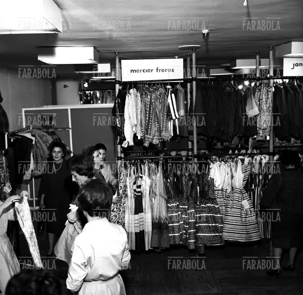Reparto donna della Rinascente, Milano, 1961