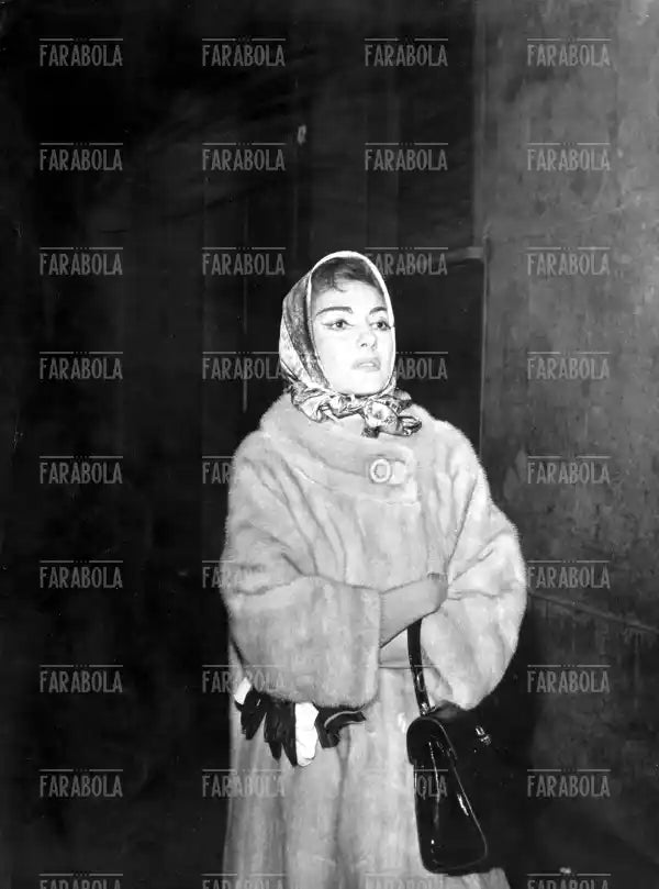 Maria Callas torna a casa dopo Medea alla Scala, Milano, 1961
