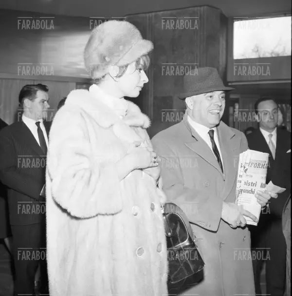 Sophia Loren e il marito Carlo Ponti, Prima del film Boccaccio 70, Milano, 1962