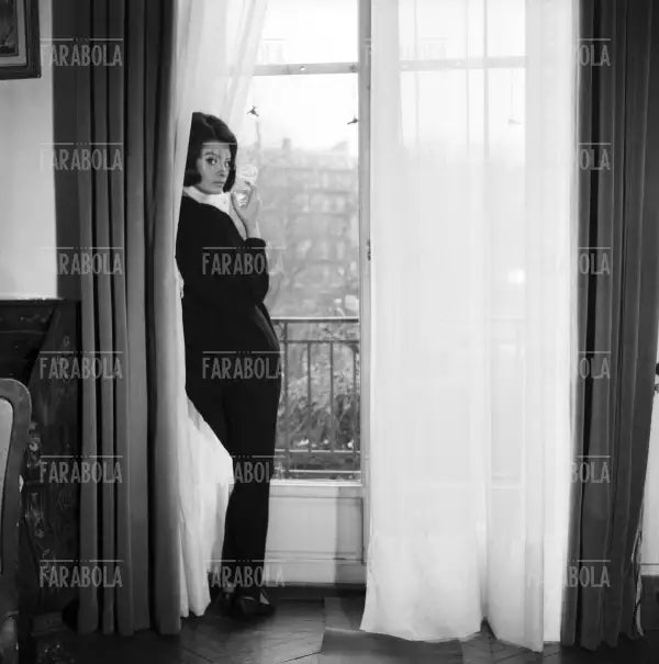 Sophia Loren a casa, Parigi, 1962