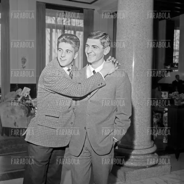 Gianni Rivera e Giacomo Bulgarelli, ritiro della Nazionale per i Mondiali del Cile, Milano, 1962