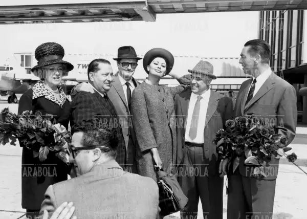 Sophia Loren, Carlo Ponti, Pietro Germi, Joseph Levine e Macdonald Carey, Premi Oscar, Los Angeles, 1963