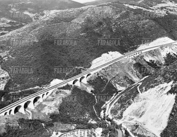 Veduta aerea dell'Autostrada del Sole, Tratto Bologna-Firenze, 1966