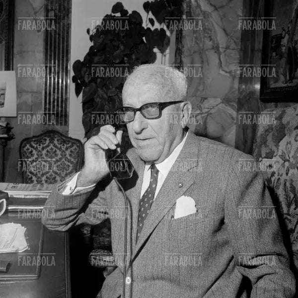 Achille Lauro nel suo studio, Napoli, 1967