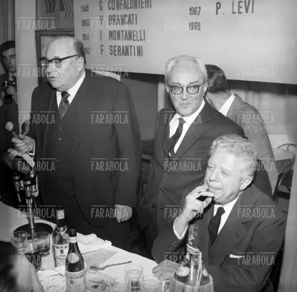 Riccardo Bacchelli, Piero Chiara ed Eugenio Montale, Premio Bagutta, Milano, 1968