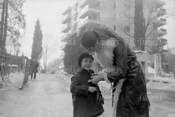 Mina con il figlio Massimiliano, Lugano, 1969