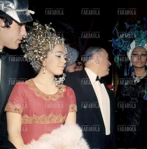 Sophia Loren, Carlo Ponti e la figlia Guendalina Ponti, Ballo al Casinò di Montecarlo, 1969