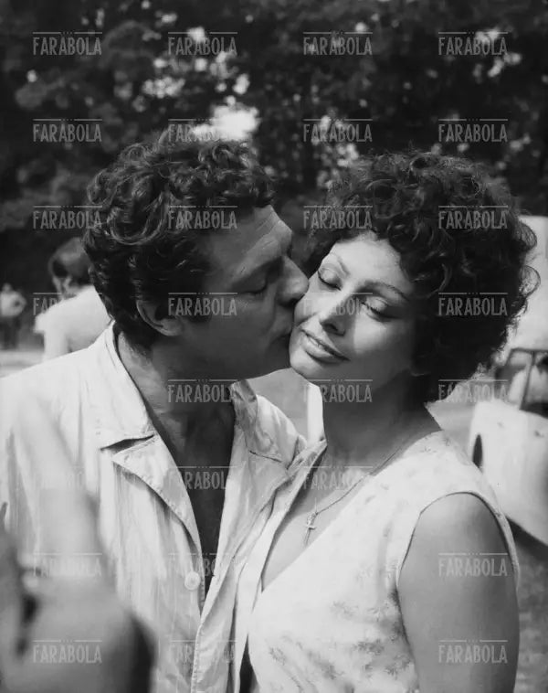 Sophia Loren e Marcello Mastroianni sul set, Film I girasoli, Zerbolò, 1969