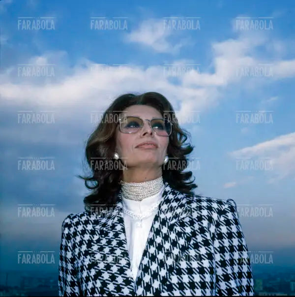 Sophia Loren, Presentazione del film TV Qualcosa di biondo alla Terrazza Martini, Milano, 1984