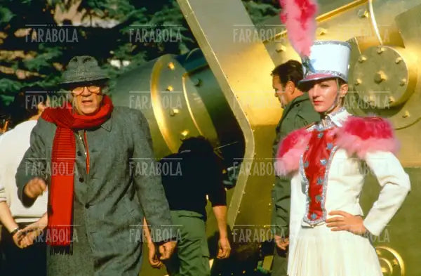 Federico Fellini sul set del film Intervista, 1987