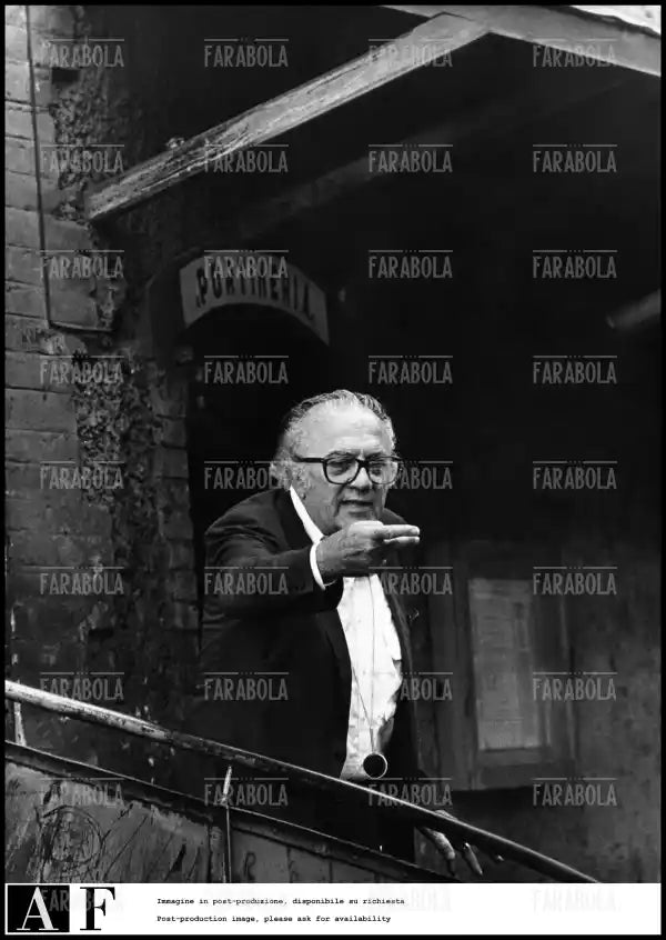 Federico Fellini sul set del film Intervista, 1987