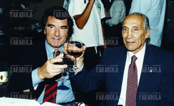 Dino Zoff ed Enzo Bearzot brindano, festa per i 70 anni di Bearzot, 1997