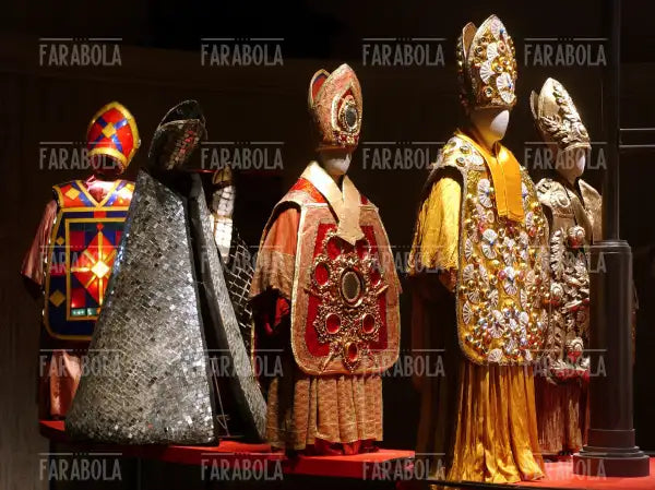 Mostra Federico in costume, Museo Fellini, 2003