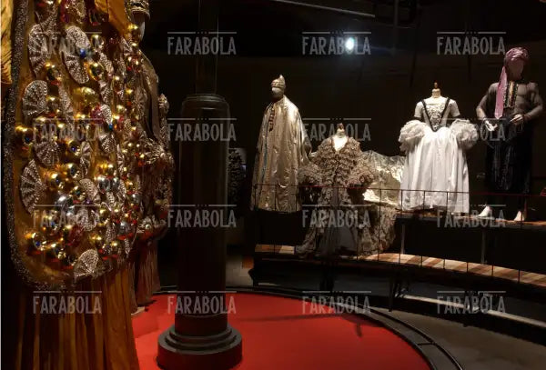 Mostra Federico in costume, Museo Fellini, 2003