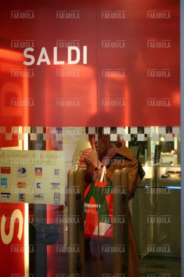 Saldi in Corso Vittorio Emanuele, Milano, 2004