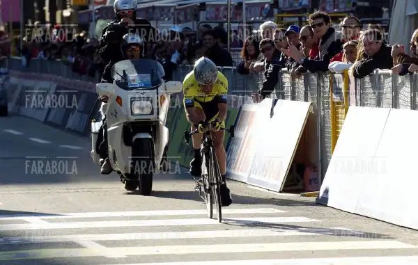 Stefano Garzelli, cronoprologo del Giro d'Italia, Genova, 2004
