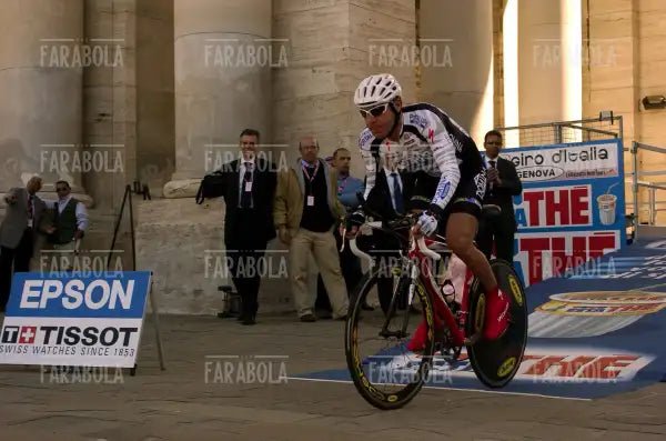 Giovanni Lombardi, cronoprologo del Giro d'Italia, Genova, 2004
