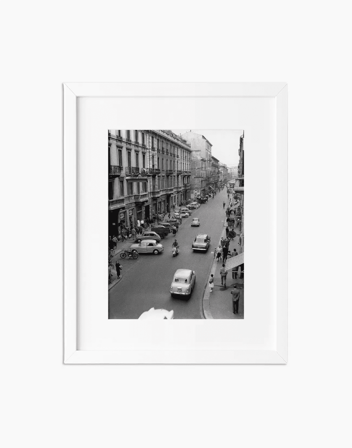 Via Paolo Sarpi, Milano 1958 — stampa fine art con cornice bianca