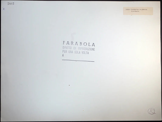Milano Vetturino in piazza Cordusio 1939 Ft 77 - Stampa 30x40 cm - Farabola Stampa ai sali d'argento