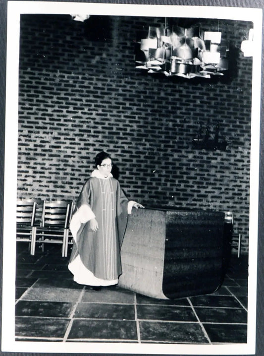 Agneta Ingberg sacerdotessa luterana Ft 3027 - Stampa 24x18 cm - Farabola Stampa ai sali d'argento
