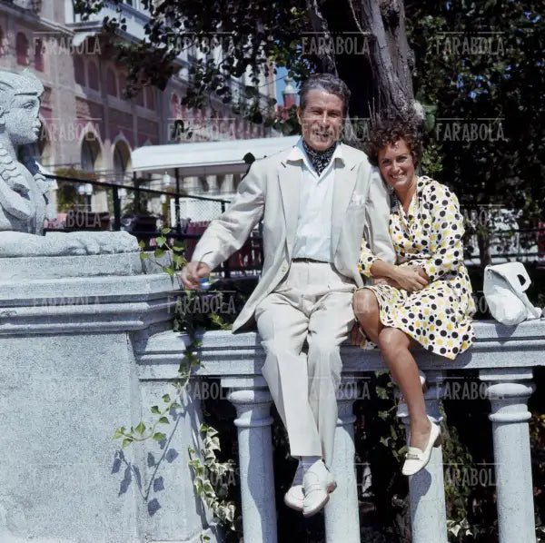 Amedeo Nazzari con la moglie Irene Genna, Festival di Venezia, anni 70 - Farabola Immagine digitale