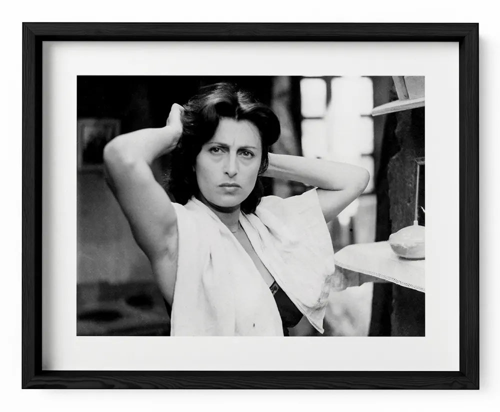 Anna Magnani, Vulcano, 1949 - Farabola Fotografia