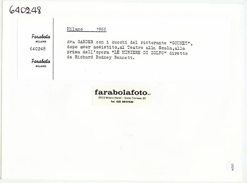 Ava Gardner al ristorante Goumet 1966 Ft 37274 - Stampa 24x18 cm - Farabola Stampa ai sali d'argento