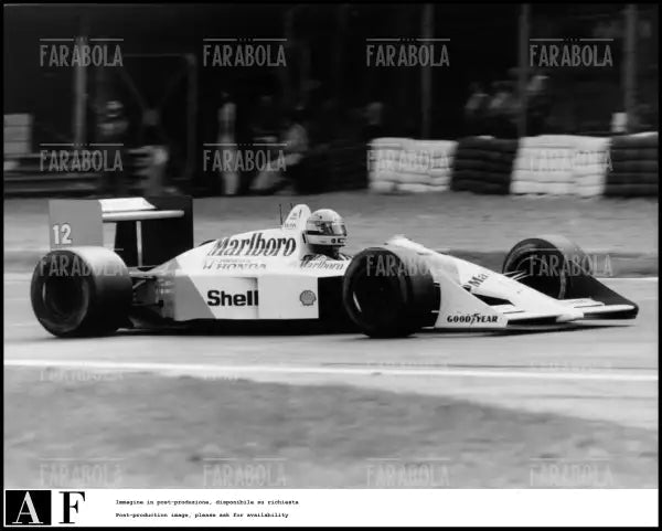 Ayrton Senna sulla sua McLaren, 1988 - Farabola Immagine digitale