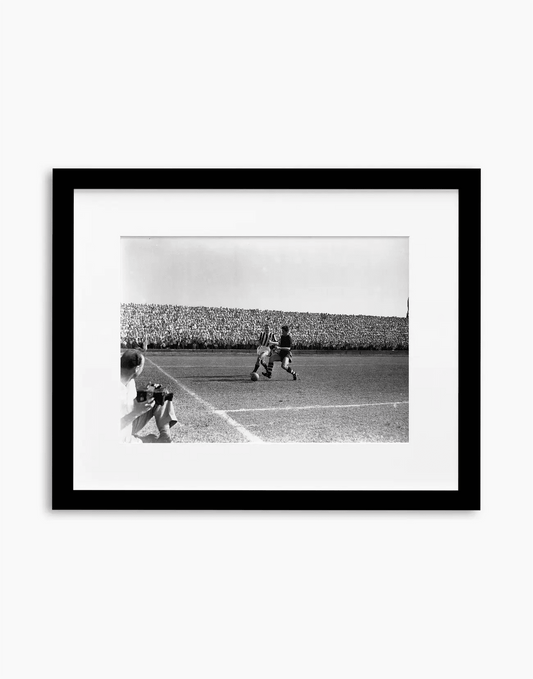 Azione di Boniperti, Juventus-Pro Patria 1950 - Farabola WhiteWall App Product