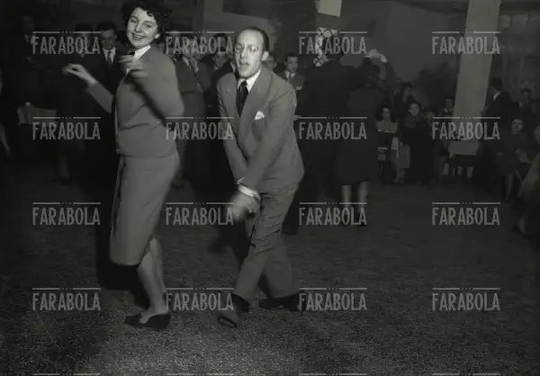 Balera il Merlo a Milano, 1946 - Farabola Immagine digitale