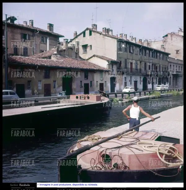 Barconi sul Naviglio, Milano, anni 50 - Farabola Immagine digitale