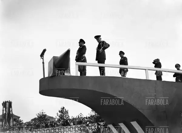 Benito Mussolini alla Fiat di Torino, 1939 - Farabola Immagine digitale