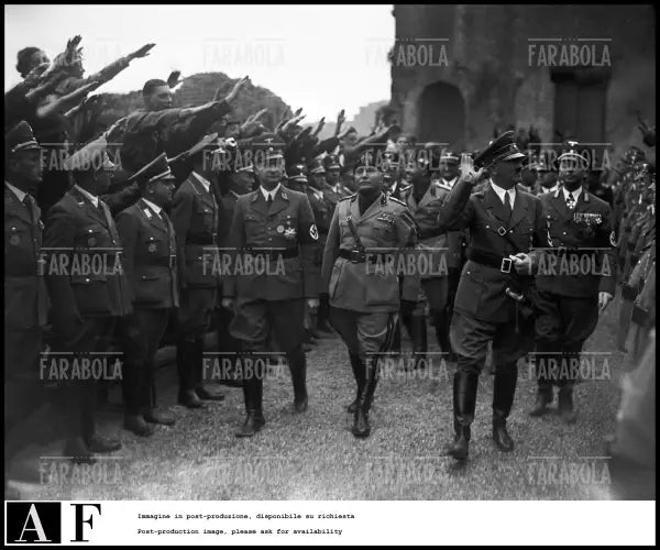 Benito Mussolini e Adolf Hitler, Roma, 1938 - Farabola Immagine digitale